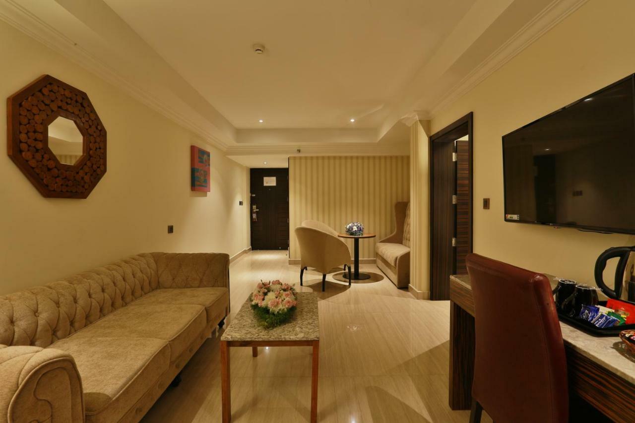 Hotel Luminara Kochi Esterno foto
